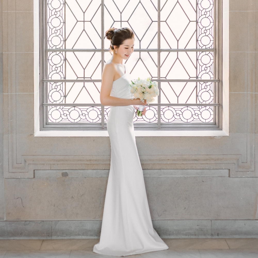 One-shoulder white long dress